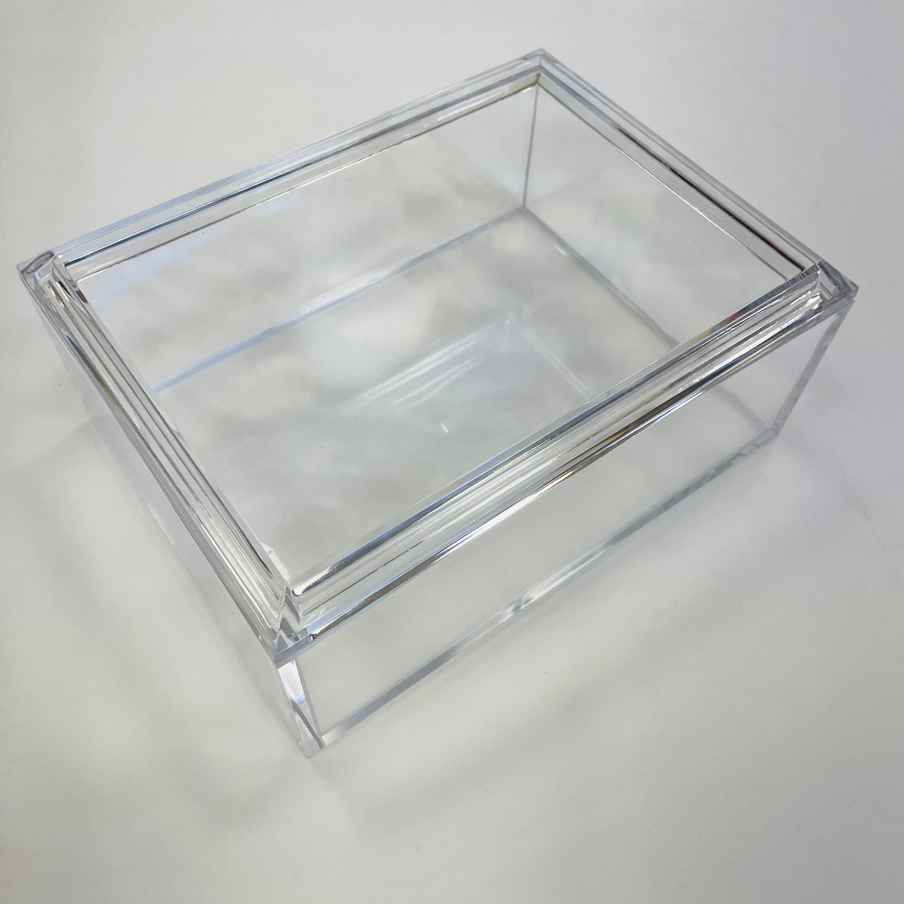 Custom square clear acrylic side locking box, perspex lockable box